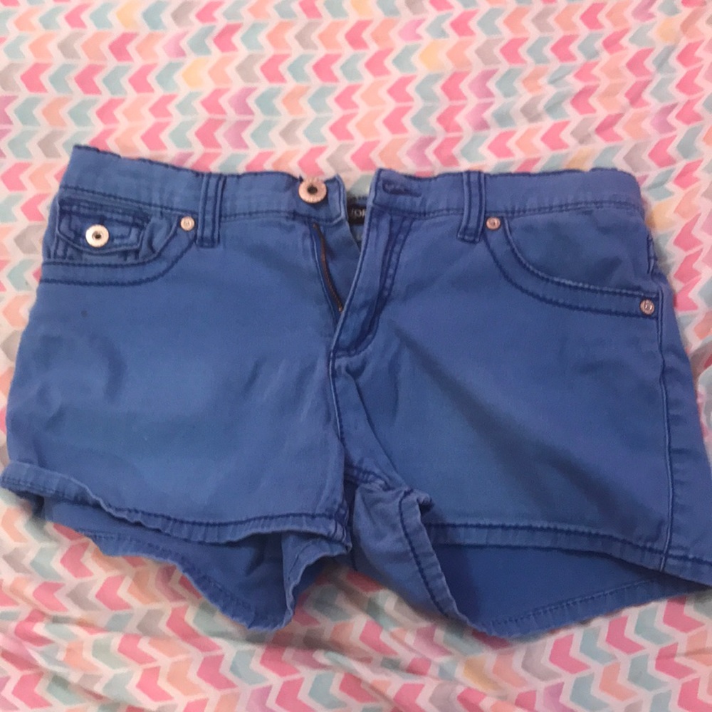 Jordachie blue vintage jean shorts
